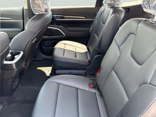 new 2025 Kia Telluride car, priced at $40,560