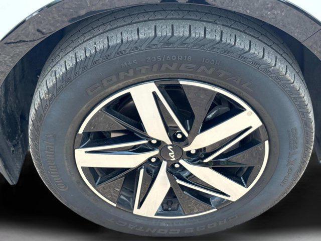 used 2022 Kia Sorento car, priced at $28,900