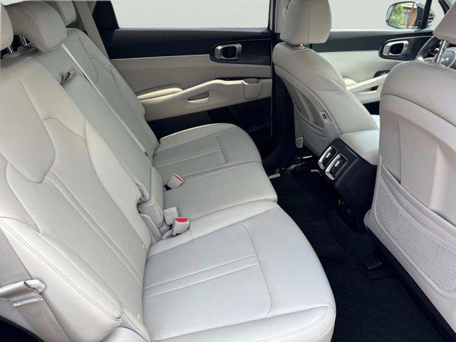 used 2022 Kia Sorento car, priced at $28,900