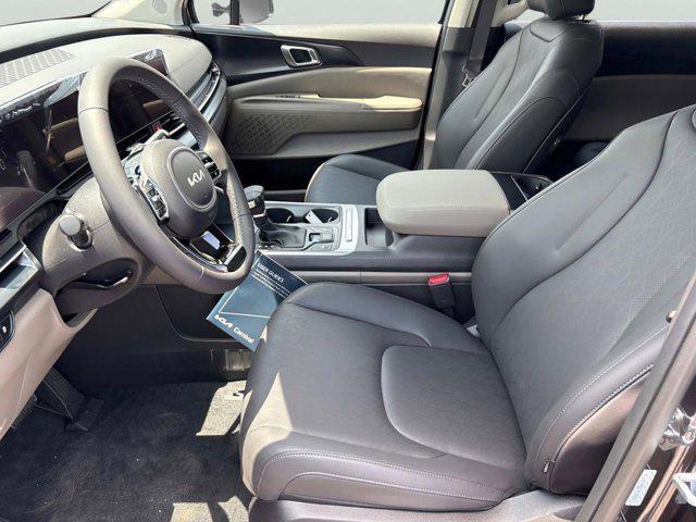 new 2025 Kia Carnival car, priced at $38,530
