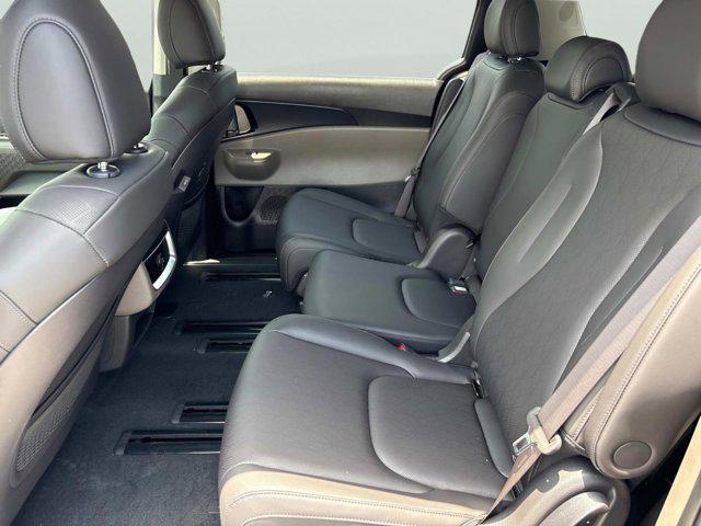 new 2025 Kia Carnival car, priced at $38,530