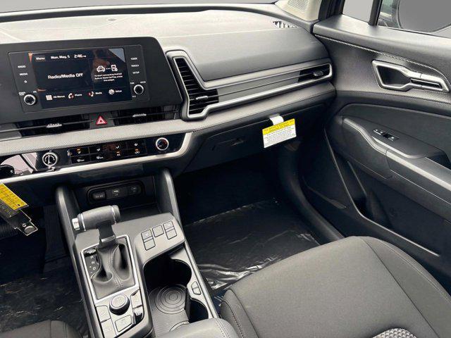 new 2025 Kia Sportage car, priced at $29,905
