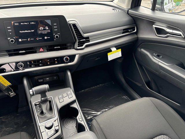 new 2025 Kia Sportage car, priced at $29,905