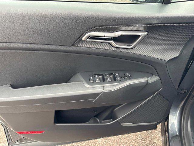 new 2025 Kia Sportage car, priced at $29,905