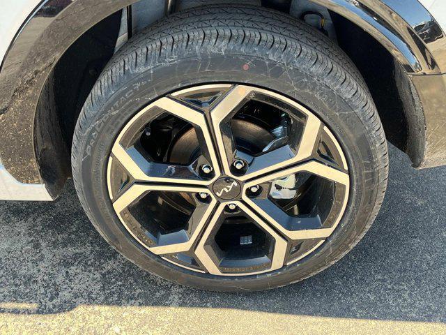 new 2025 Kia Niro car, priced at $32,535