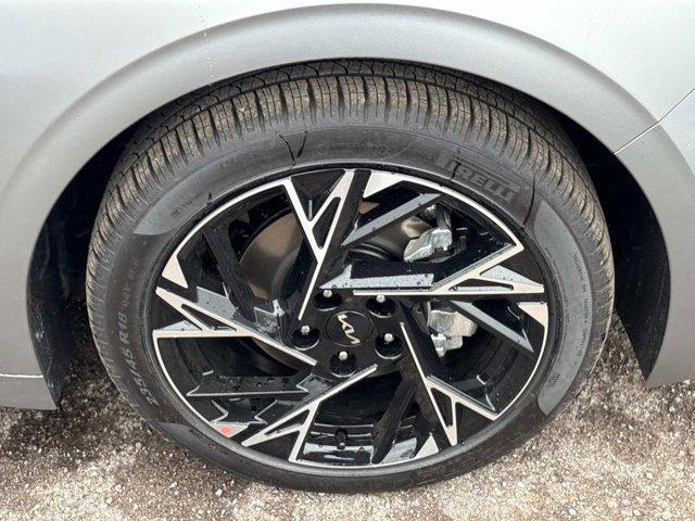 new 2025 Kia K5 car, priced at $31,245