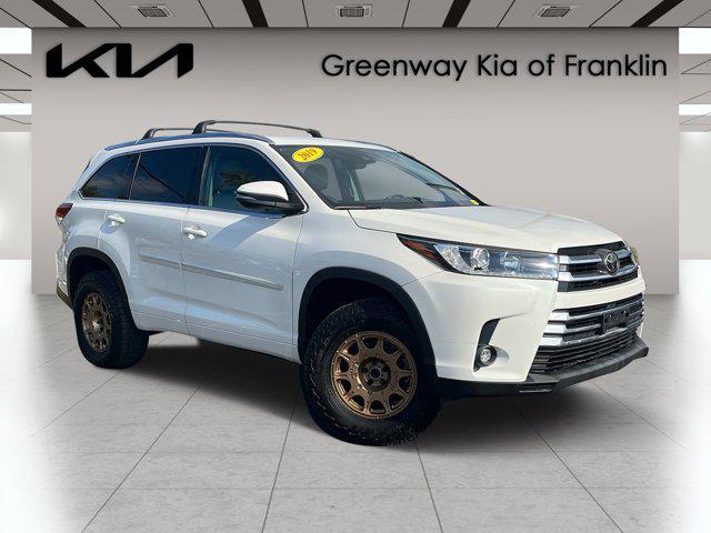 used 2019 Toyota Highlander car, priced at $26,908