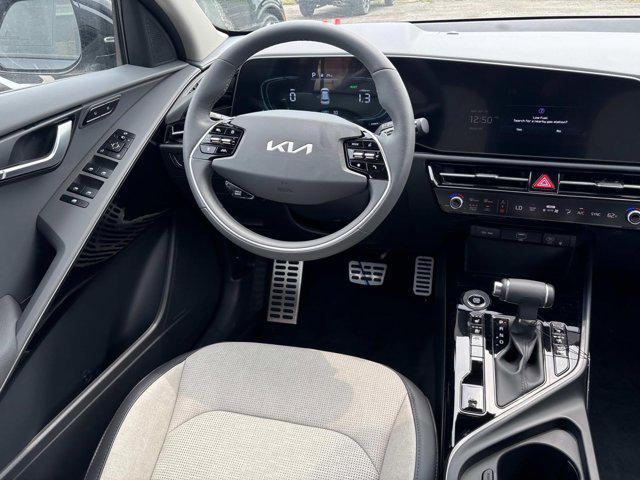 new 2025 Kia Niro car, priced at $35,855
