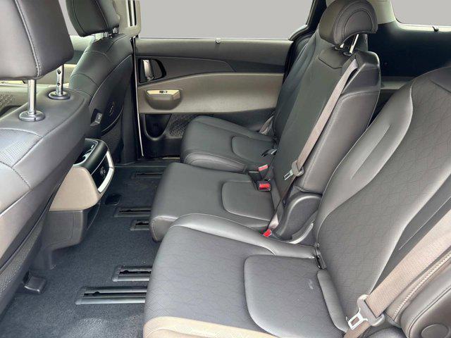 new 2025 Kia Carnival Hybrid car, priced at $44,335