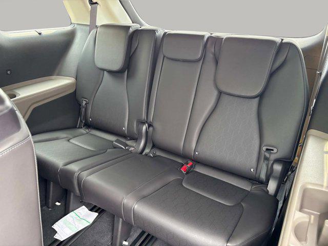 new 2025 Kia Carnival Hybrid car, priced at $44,335