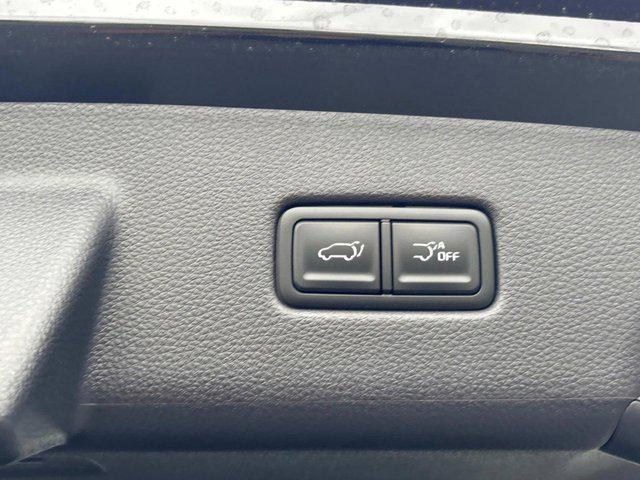 new 2025 Kia Carnival Hybrid car, priced at $43,980