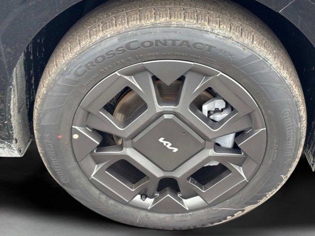new 2025 Kia Carnival Hybrid car, priced at $43,980