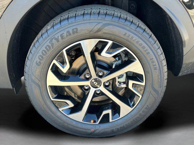 new 2025 Kia Sportage Hybrid car, priced at $34,915