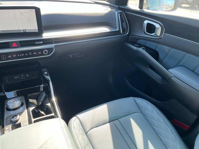 new 2025 Kia Sorento Hybrid car, priced at $47,055