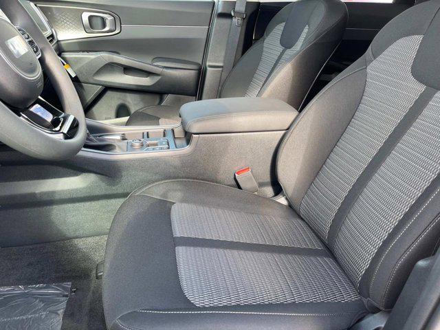 new 2025 Kia Sorento car, priced at $32,085