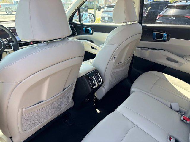 new 2025 Kia Sorento car, priced at $37,085