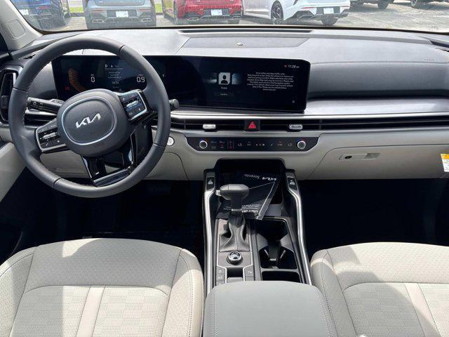 new 2025 Kia Sorento car, priced at $36,300