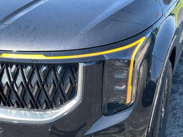 new 2025 Kia Carnival Hybrid car, priced at $42,055