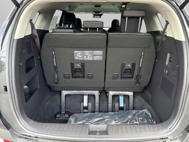 new 2025 Kia Carnival Hybrid car, priced at $44,335