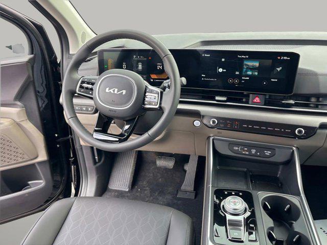 new 2025 Kia Carnival Hybrid car, priced at $44,335