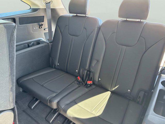new 2025 Kia Sorento car, priced at $37,173