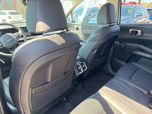 new 2025 Kia Sorento car, priced at $37,025