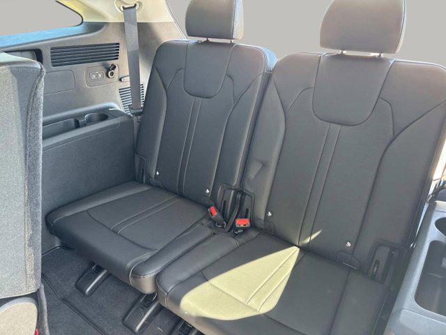 new 2025 Kia Sorento car, priced at $37,525