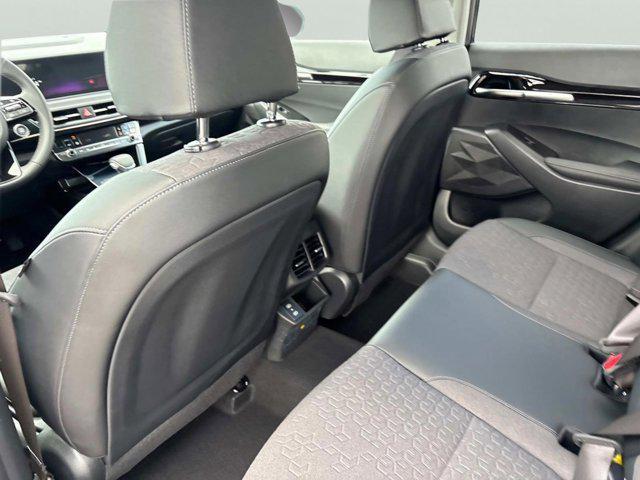 new 2025 Kia Seltos car, priced at $27,025