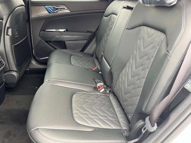 new 2025 Kia Sportage car, priced at $32,010