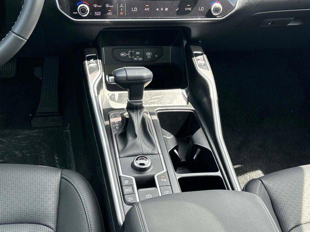 new 2025 Kia Sorento car, priced at $38,525