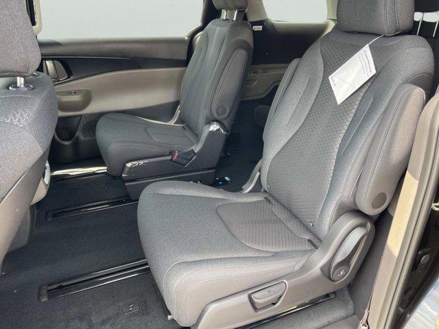 new 2026 Kia Carnival car, priced at $36,814