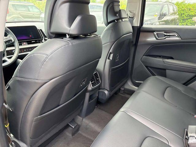 new 2025 Kia Sportage Hybrid car, priced at $35,290