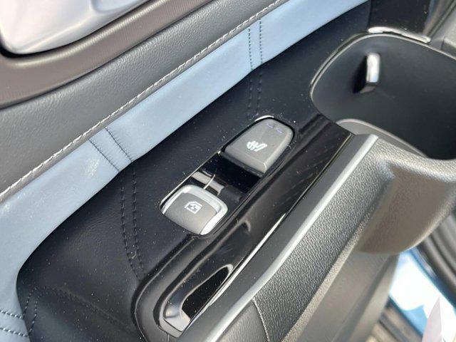 new 2025 Kia Sorento Hybrid car, priced at $47,595