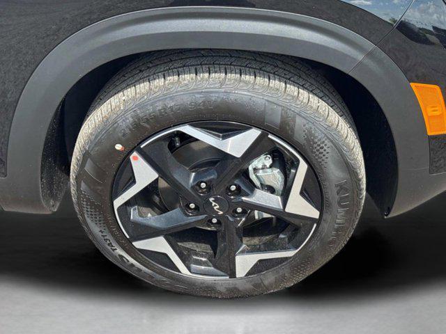 new 2025 Kia Seltos car, priced at $27,720