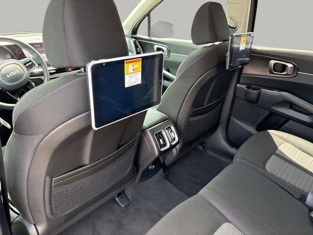 new 2025 Kia Sorento car, priced at $33,980