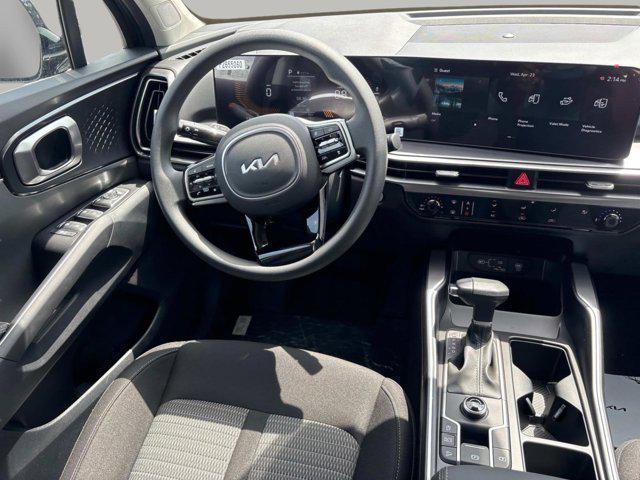 new 2025 Kia Sorento car, priced at $33,980
