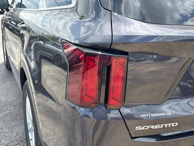 new 2025 Kia Sorento car, priced at $33,980