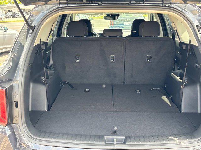 new 2025 Kia Sorento car, priced at $33,980