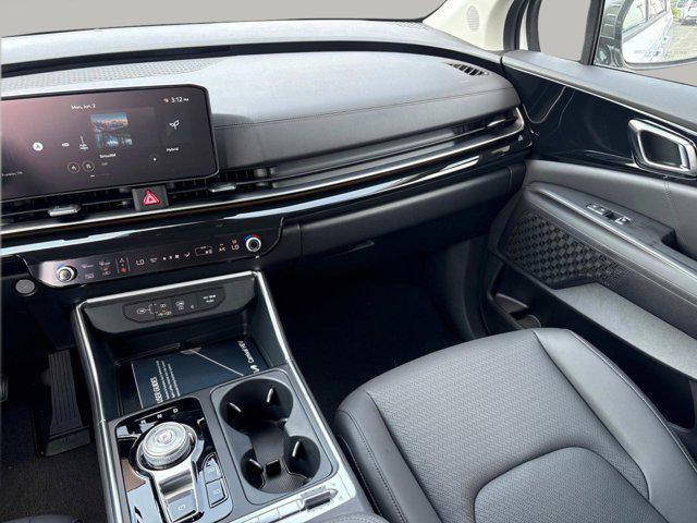 new 2025 Kia Carnival Hybrid car, priced at $54,355