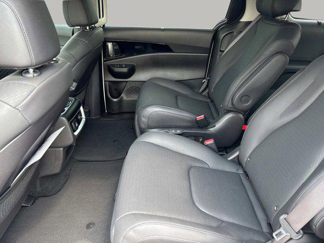 new 2025 Kia Carnival Hybrid car, priced at $54,355