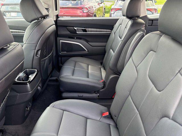 new 2025 Kia Telluride car, priced at $43,880