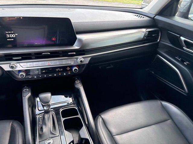 used 2024 Kia Telluride car, priced at $35,000