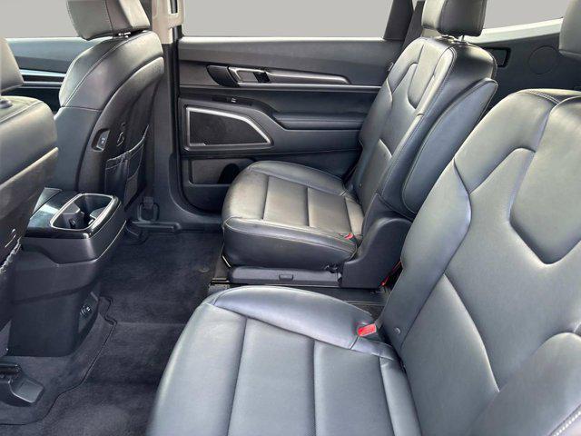 used 2024 Kia Telluride car, priced at $33,200