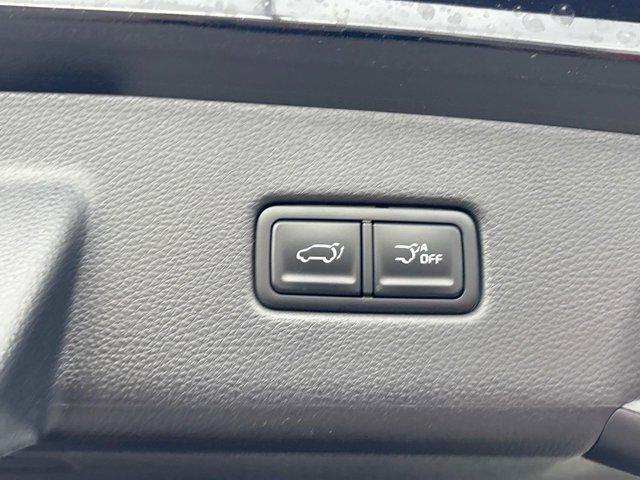 new 2025 Kia Carnival Hybrid car, priced at $49,755