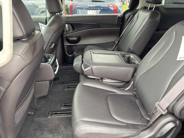 new 2025 Kia Carnival Hybrid car, priced at $49,755