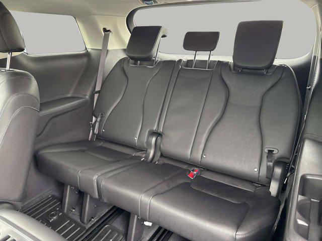 new 2025 Kia Carnival Hybrid car, priced at $49,755