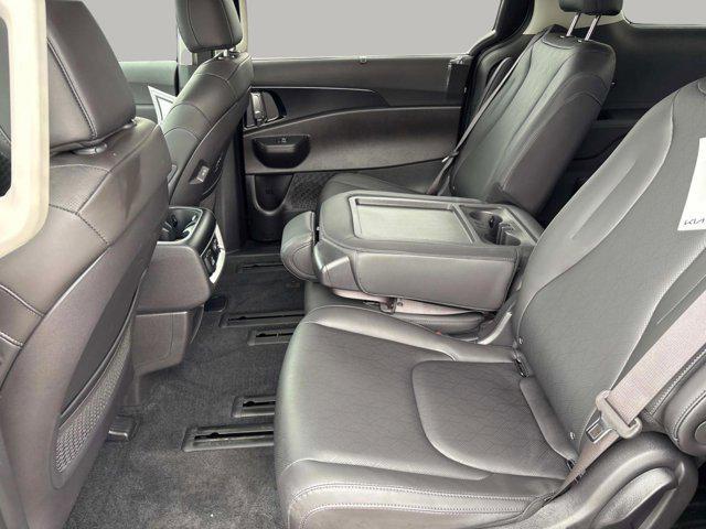 new 2025 Kia Carnival Hybrid car, priced at $49,755