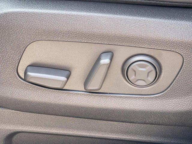 new 2025 Kia Carnival car, priced at $39,151