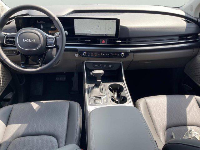new 2025 Kia Carnival car, priced at $39,151