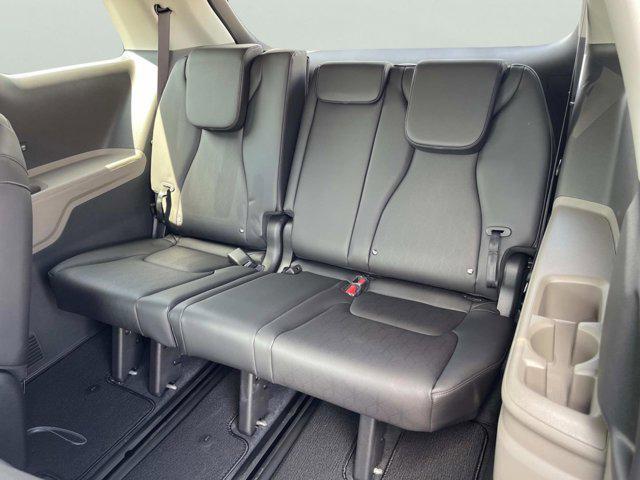 new 2025 Kia Carnival car, priced at $39,151